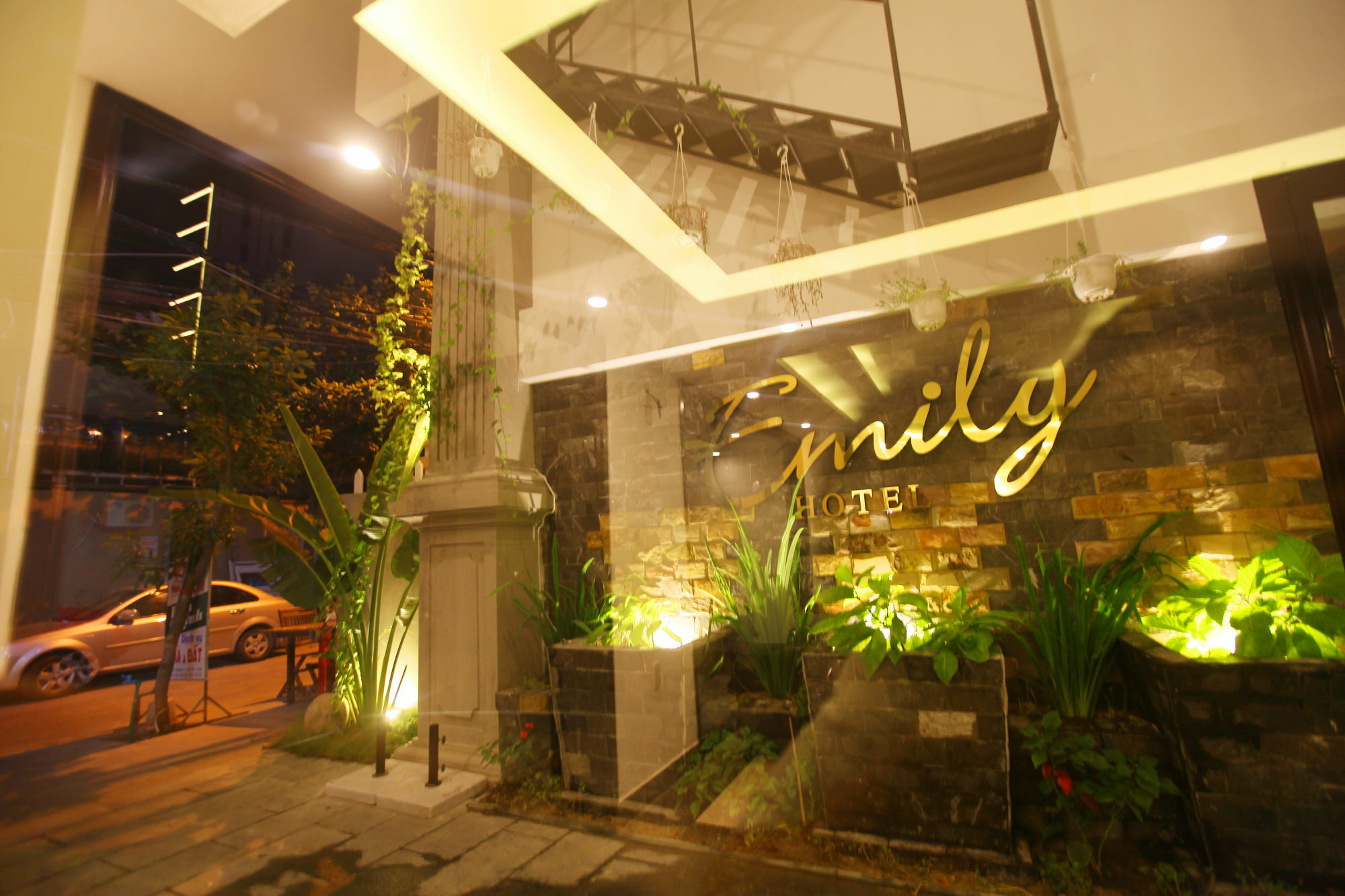 Emily Hotel & Apartment Da Nang Zewnętrze zdjęcie