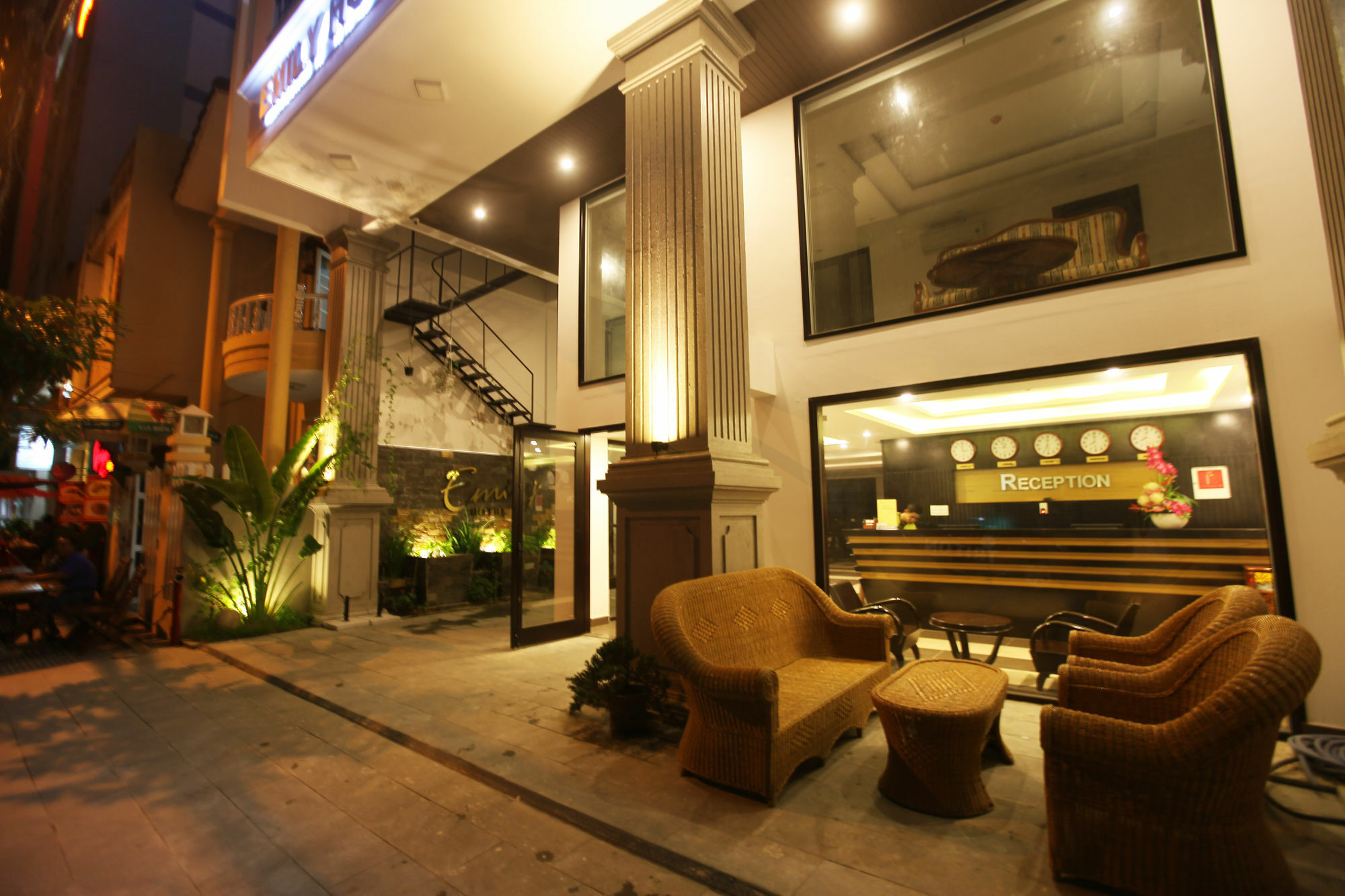 Emily Hotel & Apartment Da Nang Zewnętrze zdjęcie