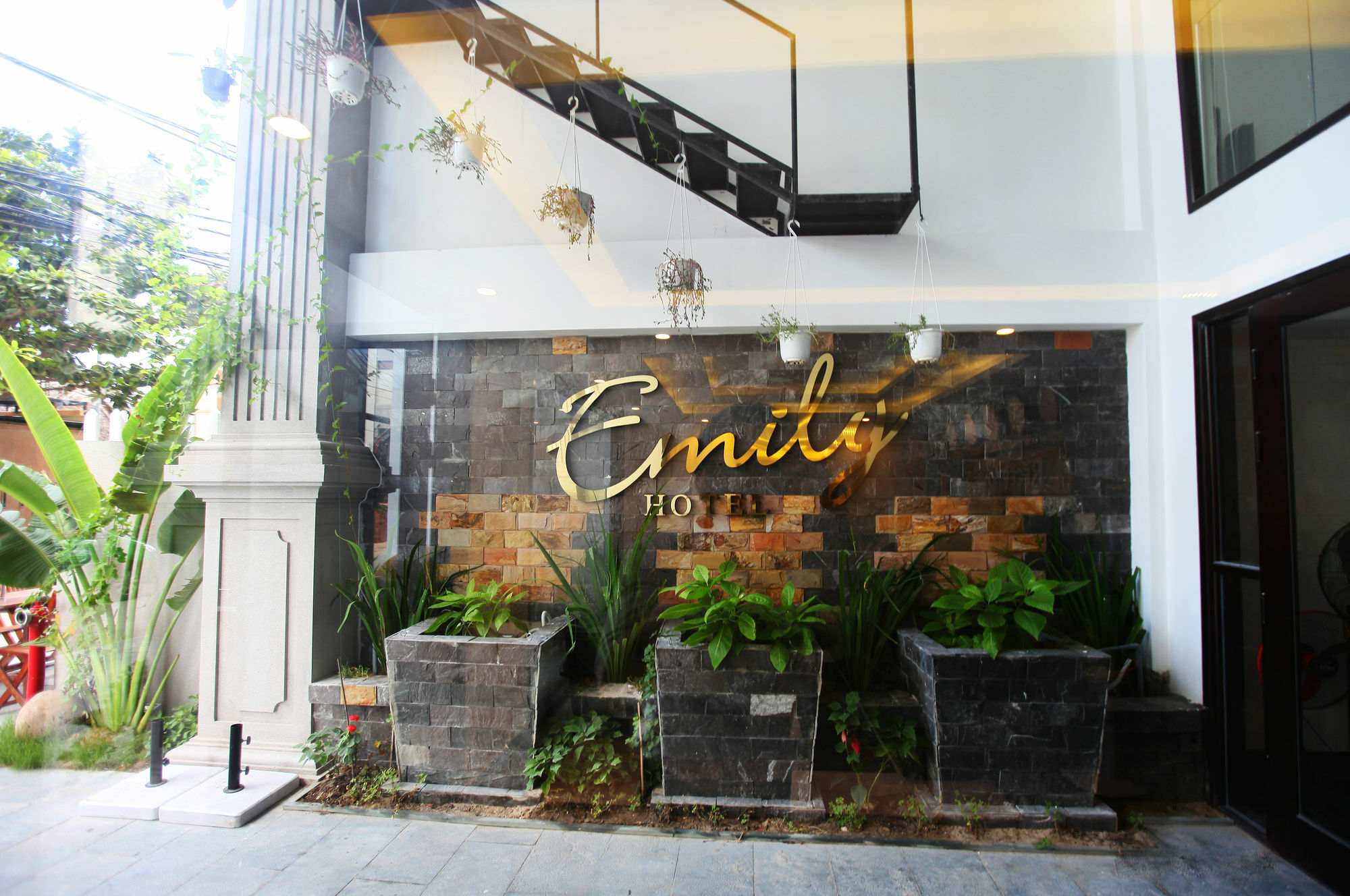 Emily Hotel & Apartment Da Nang Zewnętrze zdjęcie