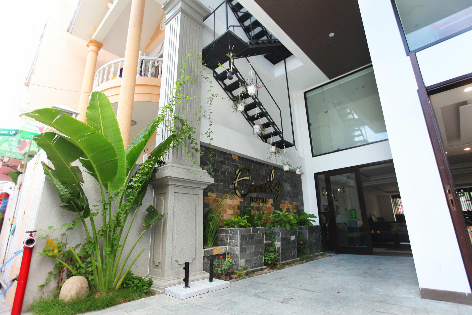 Emily Hotel & Apartment Da Nang Zewnętrze zdjęcie